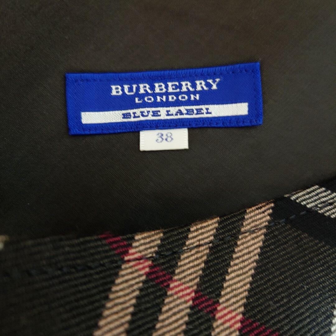 BURBERRY BLUE LABEL(バーバリーブルーレーベル)のバーバリー　バーバリーロンドン　BURBERRY　チェック　スカート　サイズ38 レディースのスカート(ミニスカート)の商品写真