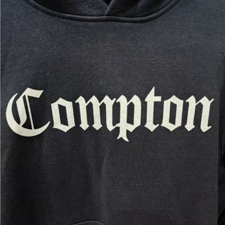 シュプリーム(Supreme)のcompton パーカー(パーカー)