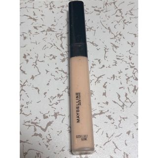 メイベリン(MAYBELLINE)のフィットミー コンシーラー 05 イエロー系の明るめの肌色用(6.8ml)(コンシーラー)