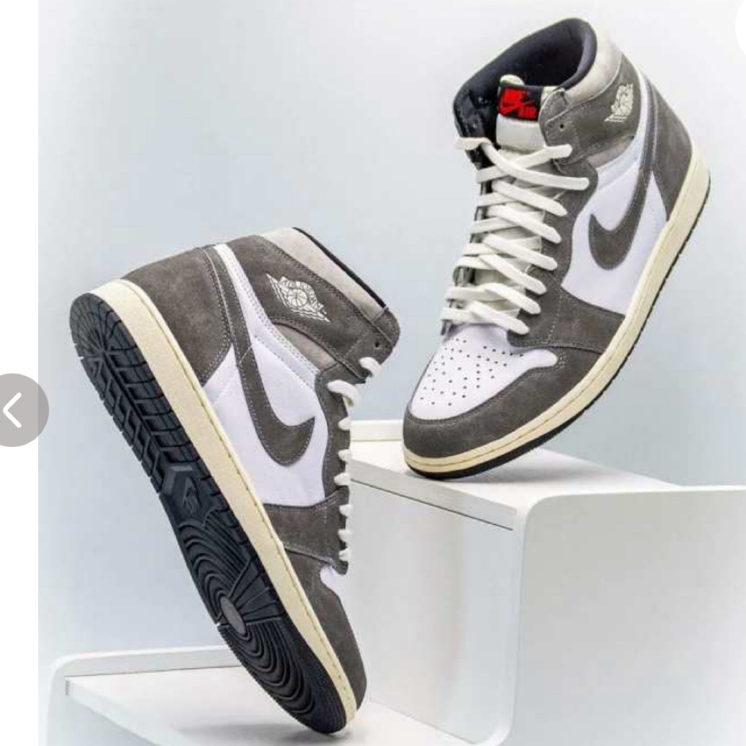 Jordan Brand（NIKE）(ジョーダン)のAir Jordan 1 Retro High OG Smoke Grey メンズの靴/シューズ(スニーカー)の商品写真