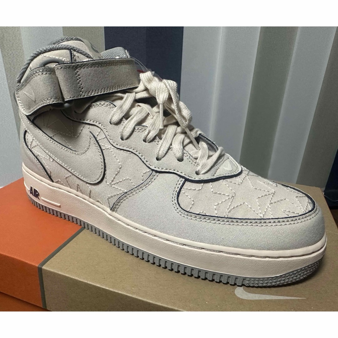 NIKE(ナイキ)のNIKE AIR FORCE 1 MID PEARL WHITE メンズの靴/シューズ(スニーカー)の商品写真