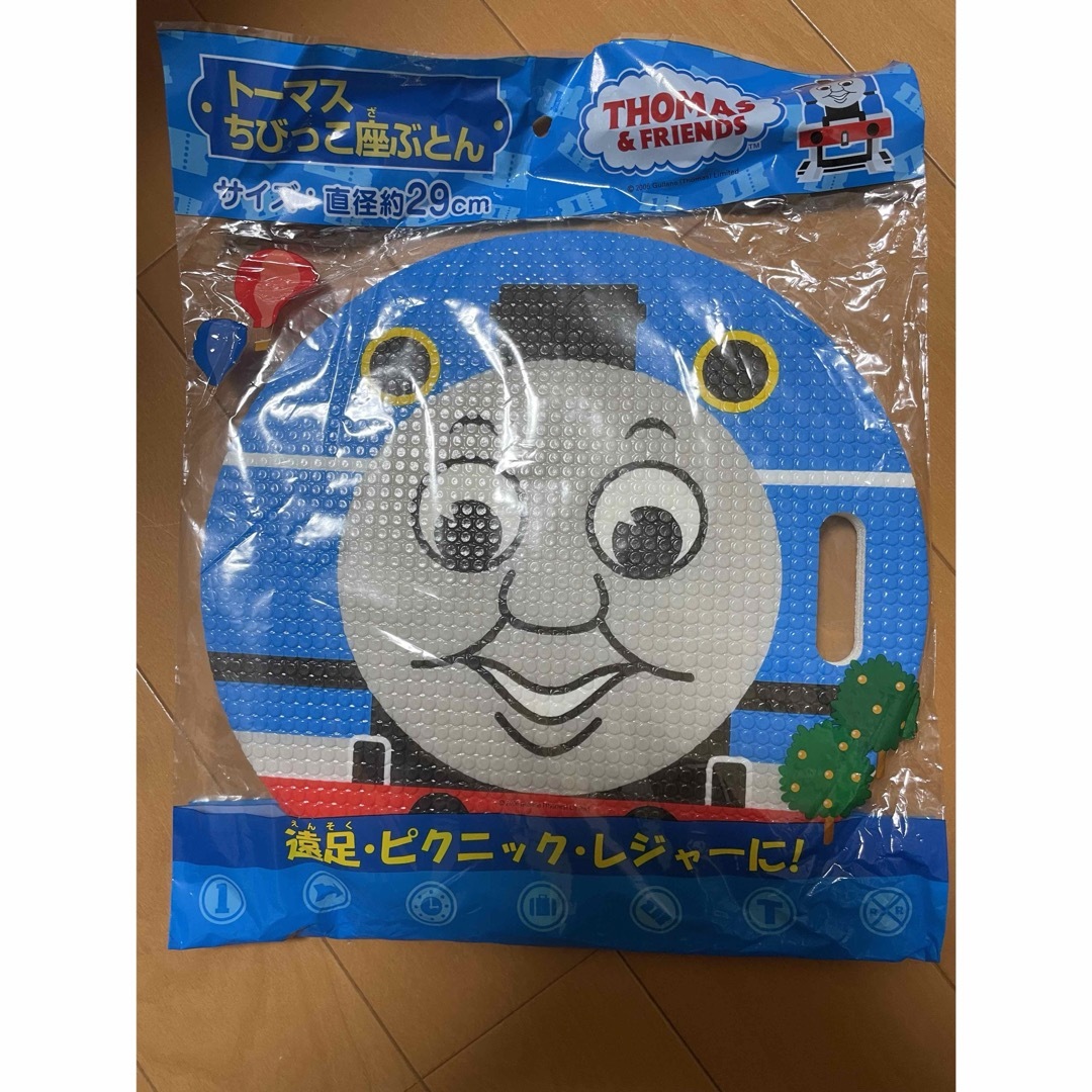 トーマスレジャーマット エンタメ/ホビーのおもちゃ/ぬいぐるみ(キャラクターグッズ)の商品写真