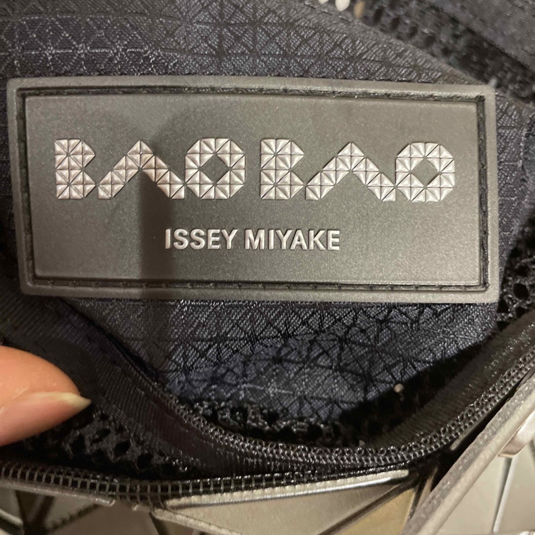 BaoBaoIsseyMiyake(バオバオイッセイミヤケ)のミヤケイッセイ　バオバオ　boxy ボクシー　ミニバッグ レディースのバッグ(ハンドバッグ)の商品写真