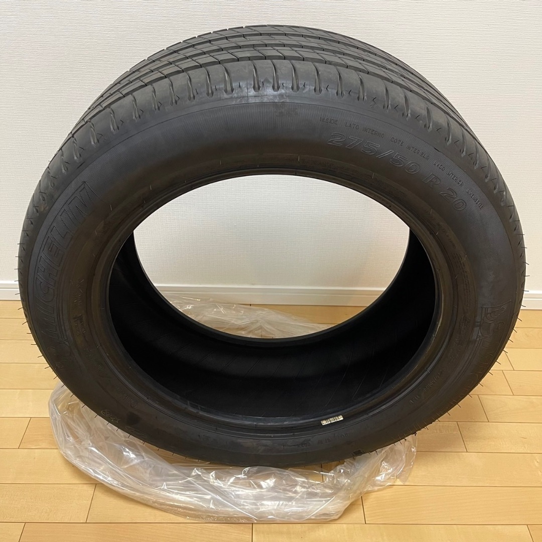 MICHELIN(ミシュラン)の275/50R20 113W XL ZP★ミシュラン ラティチュード スポーツ3 自動車/バイクの自動車(タイヤ)の商品写真