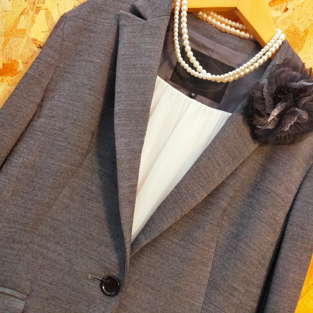 UNTITLED(アンタイトル)のUNTITLED テーラードジャケット スカートセット M グレー レディースのフォーマル/ドレス(スーツ)の商品写真
