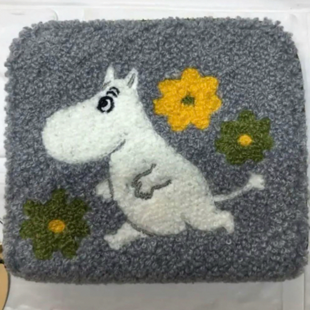 MOOMIN(ムーミン)の【新品】ムーミン さがら刺繍 カードケース ケース 小物入れ コインケース エンタメ/ホビーのおもちゃ/ぬいぐるみ(キャラクターグッズ)の商品写真