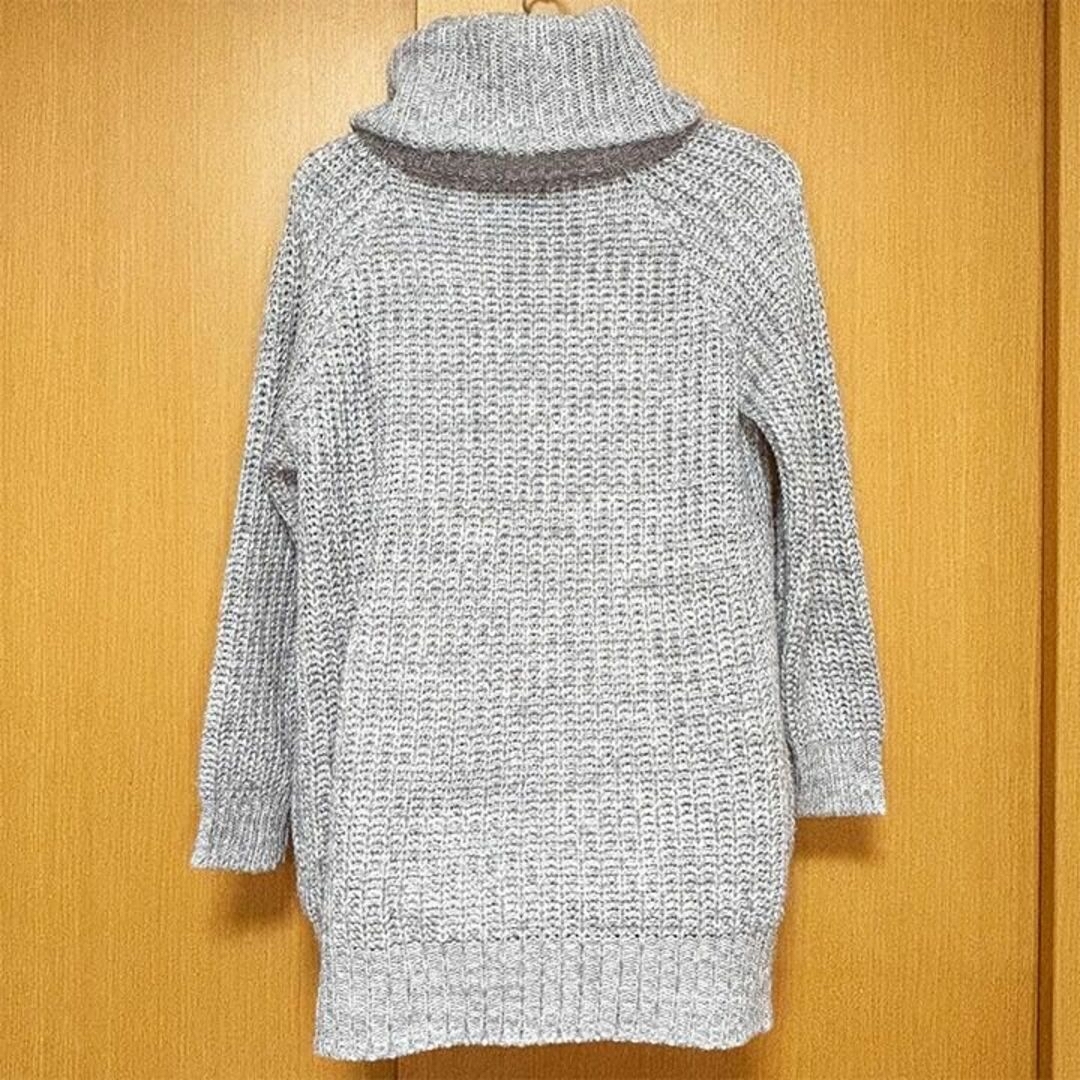 INGNI(イング)の【新品・近日処分】INGNI ゆったりタートルニット グレー レディースのトップス(ニット/セーター)の商品写真