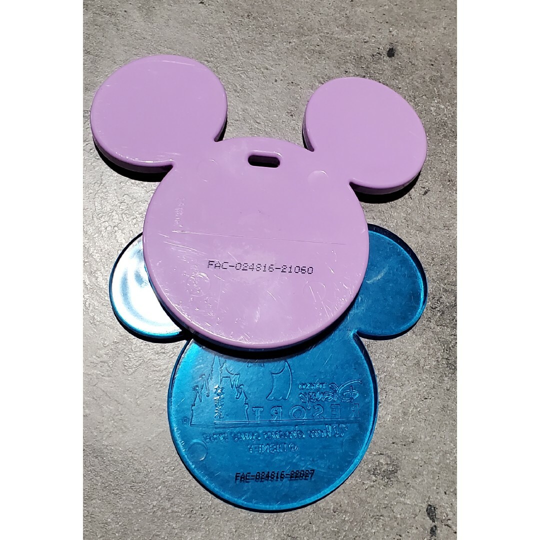 Disney(ディズニー)のディズニーリゾート 風船重り2個セット 持ち手 バルーン 匿名配送 エンタメ/ホビーのおもちゃ/ぬいぐるみ(キャラクターグッズ)の商品写真