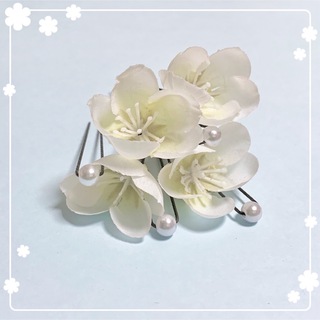 白 ❤︎ 梅の花 ❤︎ パールピン ❤︎ 8本セット(ヘアアクセサリー)
