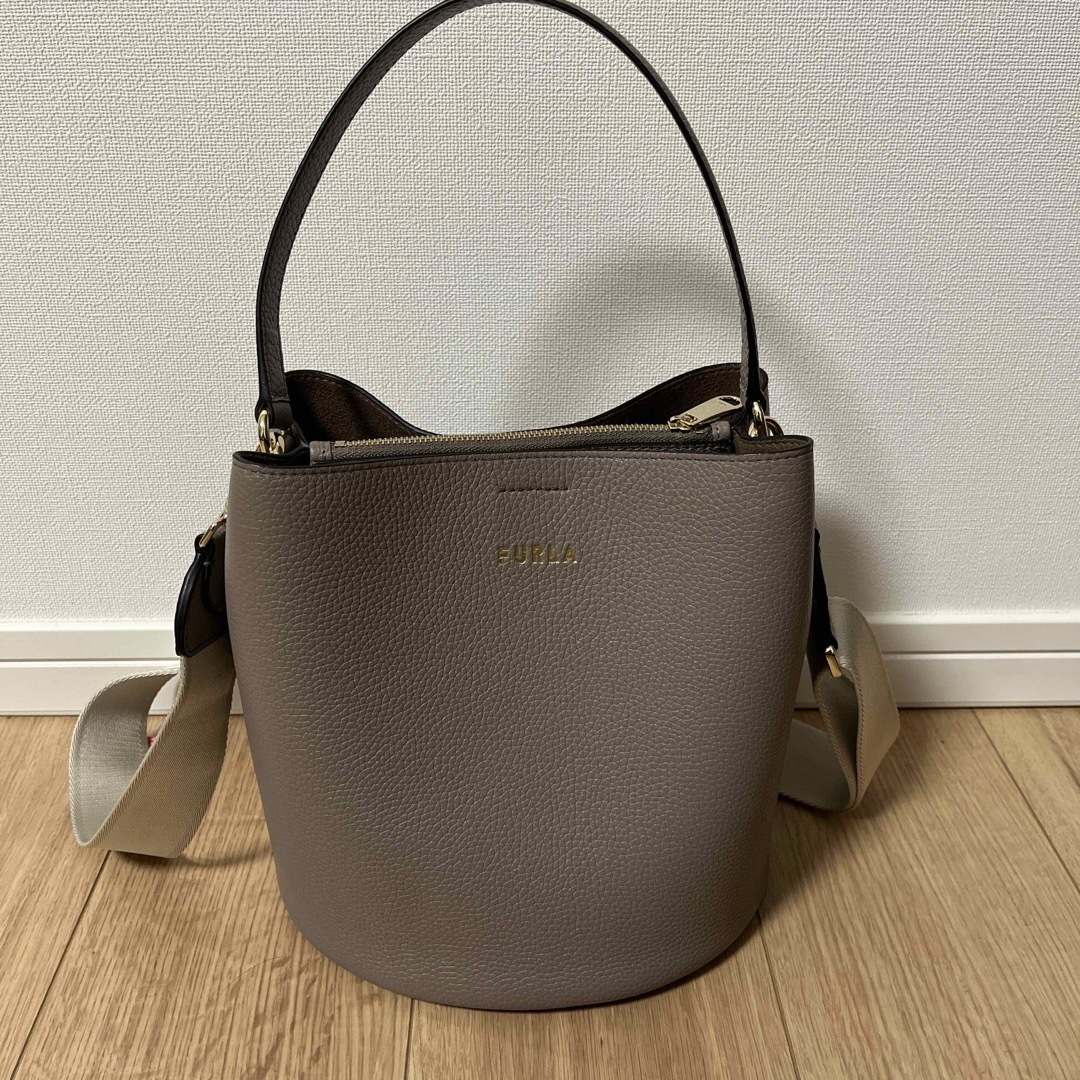 フルラ　FURLA バッグ　ショルダーバッグバッグ