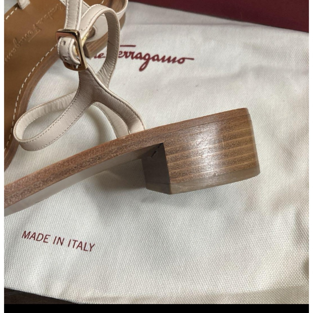 Salvatore Ferragamo(サルヴァトーレフェラガモ)のフェラガモ　サンダル レディースの靴/シューズ(サンダル)の商品写真