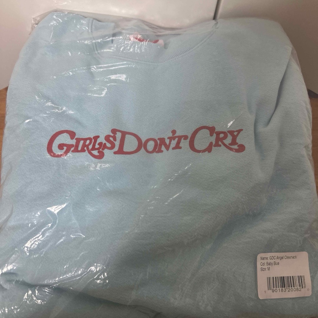 Girls Don't Cry(ガールズドントクライ)の新品☆girls don't cry angle crewneck Mサイズ メンズのトップス(スウェット)の商品写真