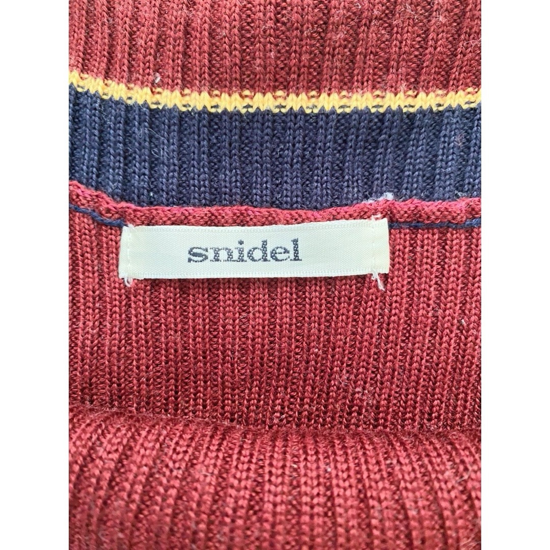 SNIDEL(スナイデル)のsnidelニットトップス　オフィショルダーニット レディースのトップス(ニット/セーター)の商品写真