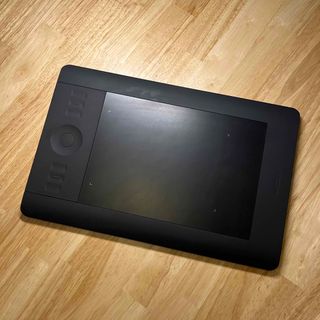 ワコム(Wacom)のペンタブ　wacom intuos5 PTH-450 (PC周辺機器)