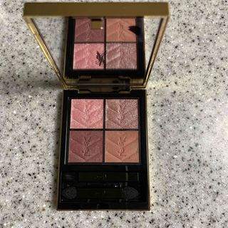 イヴサンローランボーテ(Yves Saint Laurent Beaute)のイヴ・サンローラン　クチュールミニクラッチ　400(アイシャドウ)