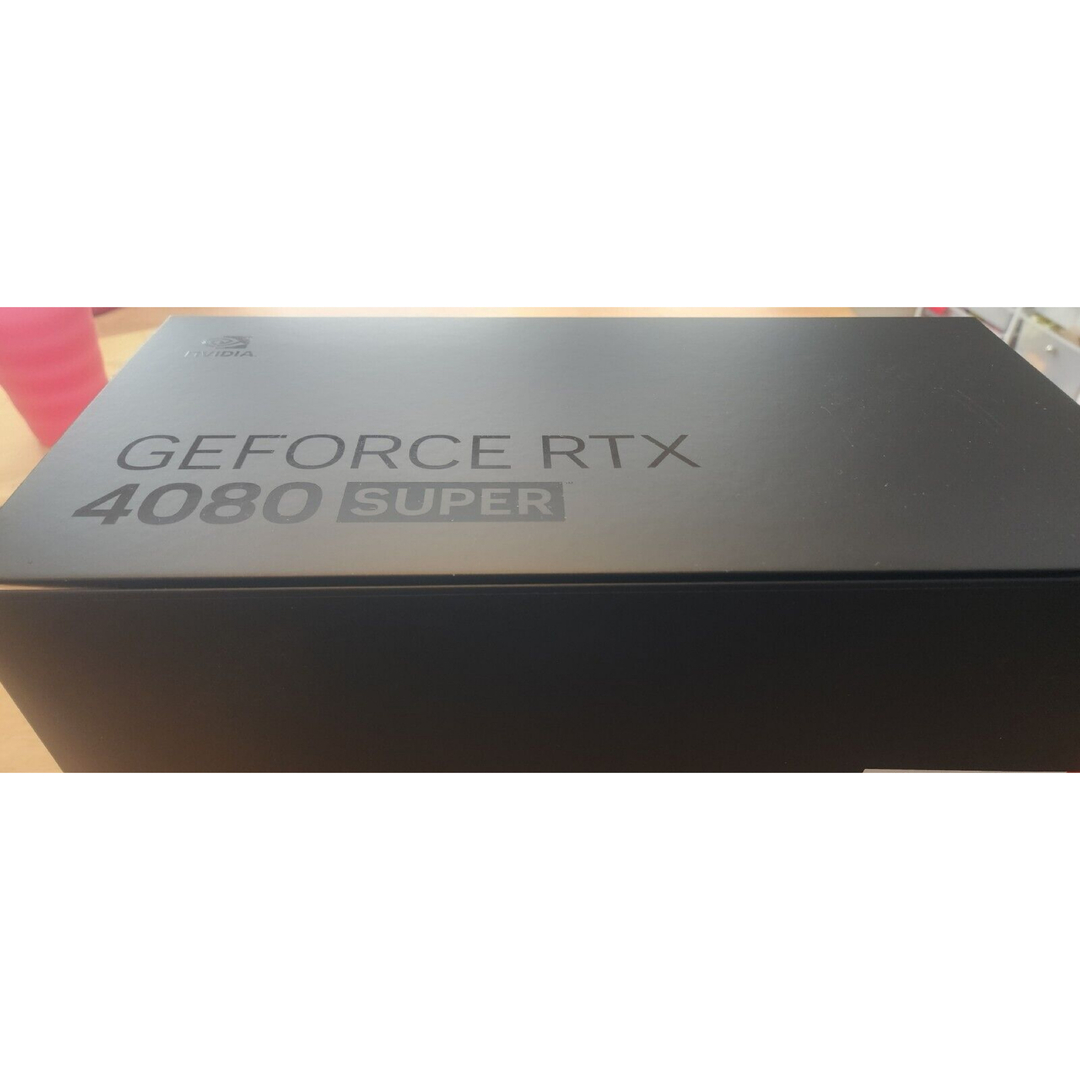 NVIDIA(エヌビディア)の「新品・未開封」RTX 4080 Super Founders Edition スマホ/家電/カメラのPC/タブレット(PC周辺機器)の商品写真