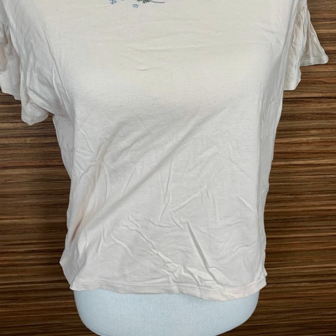 earth music & ecology(アースミュージックアンドエコロジー)のアースミュージックアンドエコロジー Tシャツ フリーサイズ ピンク 花柄 レディースのトップス(Tシャツ(半袖/袖なし))の商品写真