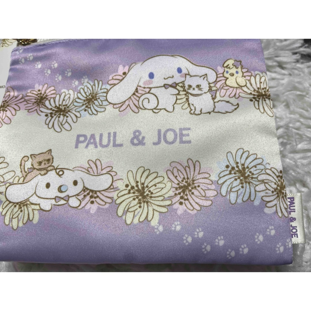 PAUL & JOE(ポールアンドジョー)のポール&ジョー　新品　限定シナモロールコラボ　ポーチ レディースのファッション小物(ポーチ)の商品写真
