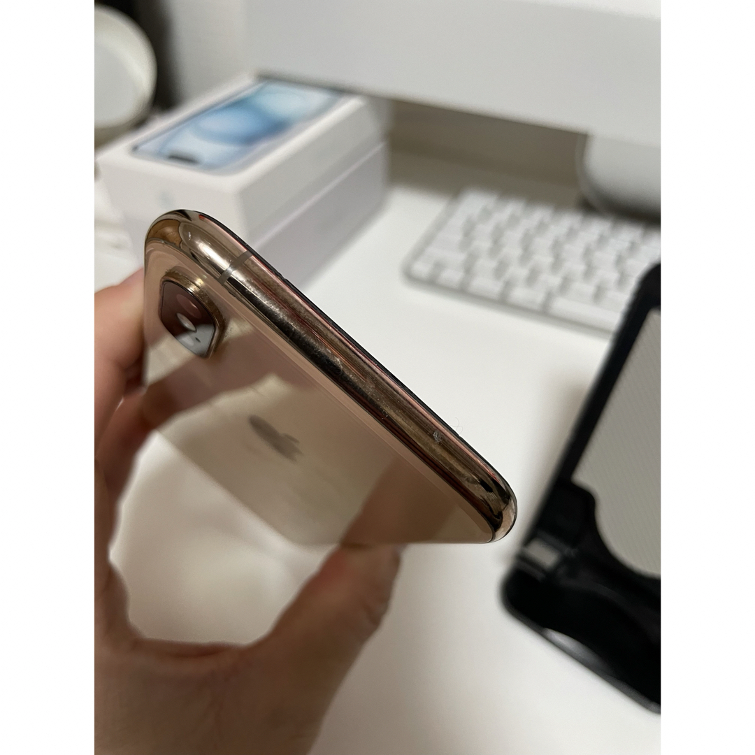 iPhone(アイフォーン)のiPhoneXs 64GB au simフリー 中古 ジャンク スマホ/家電/カメラのスマートフォン/携帯電話(スマートフォン本体)の商品写真