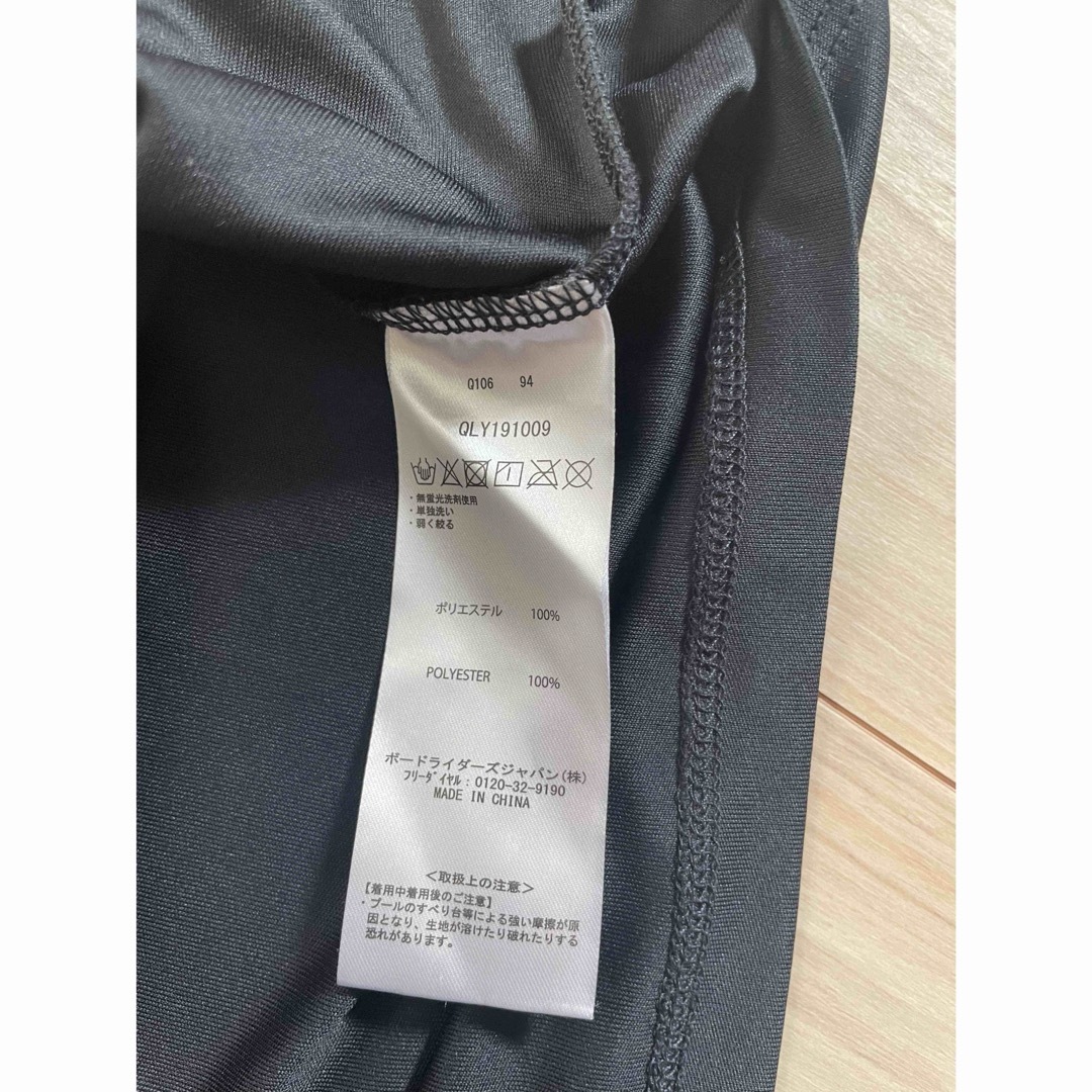 QUIKSILVER(クイックシルバー)のかず様専用　クイックシルバー   Tシャツ　黒Mサイズ　白Lサイズセット メンズのトップス(Tシャツ/カットソー(半袖/袖なし))の商品写真