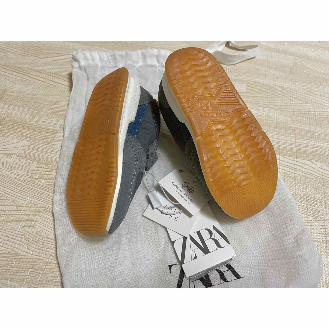 ZARA KIDS(ザラキッズ)のZARA KIDS 子ども用スニーカー 13cm キッズ/ベビー/マタニティのベビー靴/シューズ(~14cm)(スニーカー)の商品写真