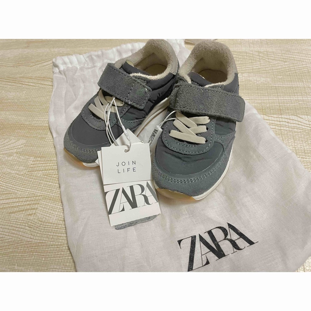 ZARA KIDS(ザラキッズ)のZARA KIDS 子ども用スニーカー 13cm キッズ/ベビー/マタニティのベビー靴/シューズ(~14cm)(スニーカー)の商品写真