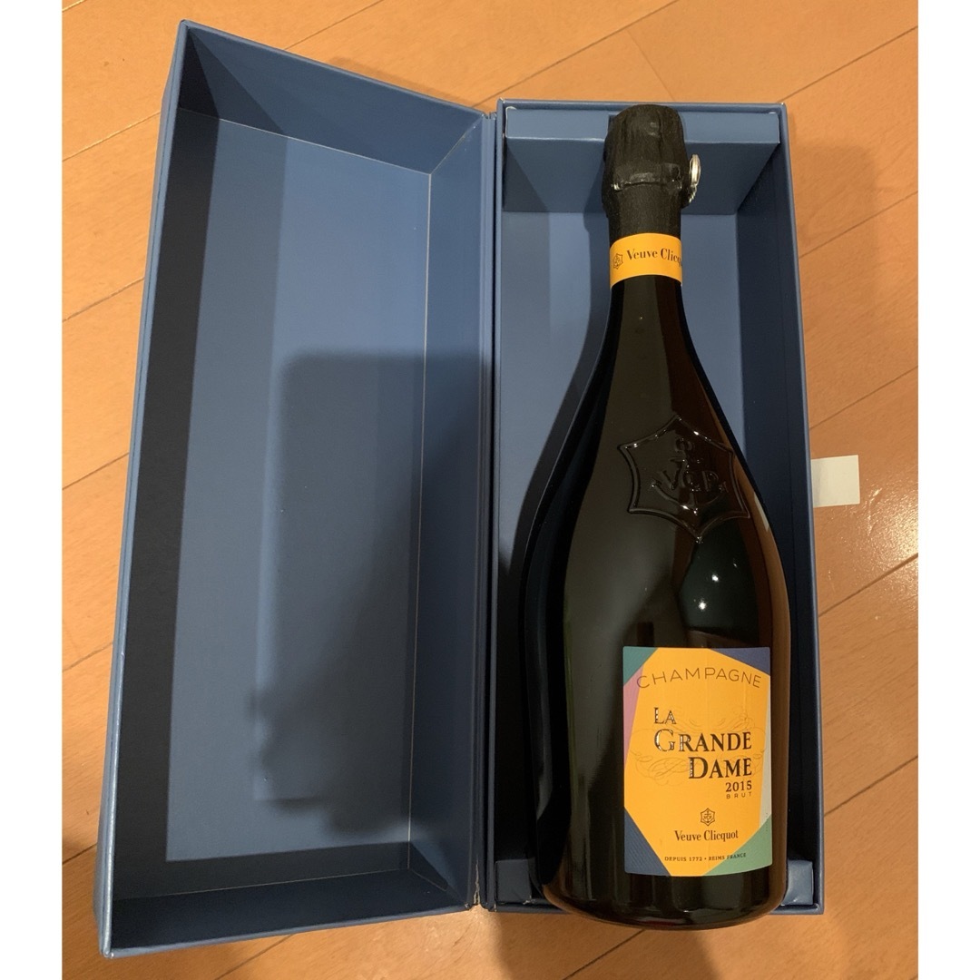 ヴーヴ クリコ(ヴーヴクリコ)のVeuve Clicquot  LA GRANDE DAME 2015 RRUT 食品/飲料/酒の酒(シャンパン/スパークリングワイン)の商品写真