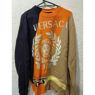 ヴェルサーチ(VERSACE)の専用出品Versace ヴェルサーチ メデューサ ニット(ニット/セーター)