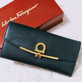 Salvatore Ferragamo　長財布　ガンチーニ　バイカラー　ネイビー