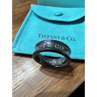 ティファニー(Tiffany & Co.)の【値下げ】ティファニー　メンズリング　ブラック(リング(指輪))