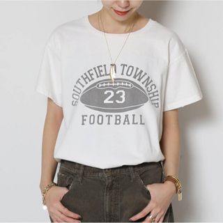 アパルトモンドゥーズィエムクラス(L'Appartement DEUXIEME CLASSE)のSURT/サート　S.T.F Year Damage Tシャツ(Tシャツ(半袖/袖なし))