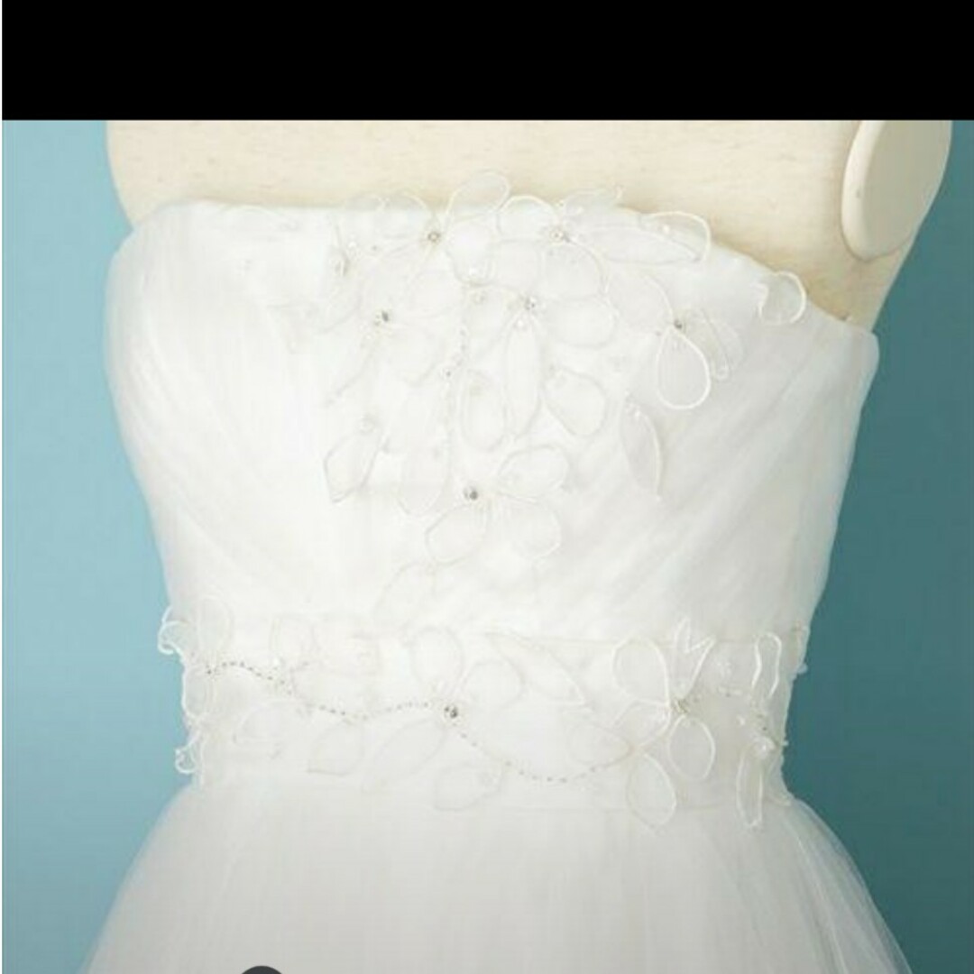 AIMER(エメ)のaimer エメ 膝丈白ワンピース(ウェディングドレス) レディースのフォーマル/ドレス(ウェディングドレス)の商品写真