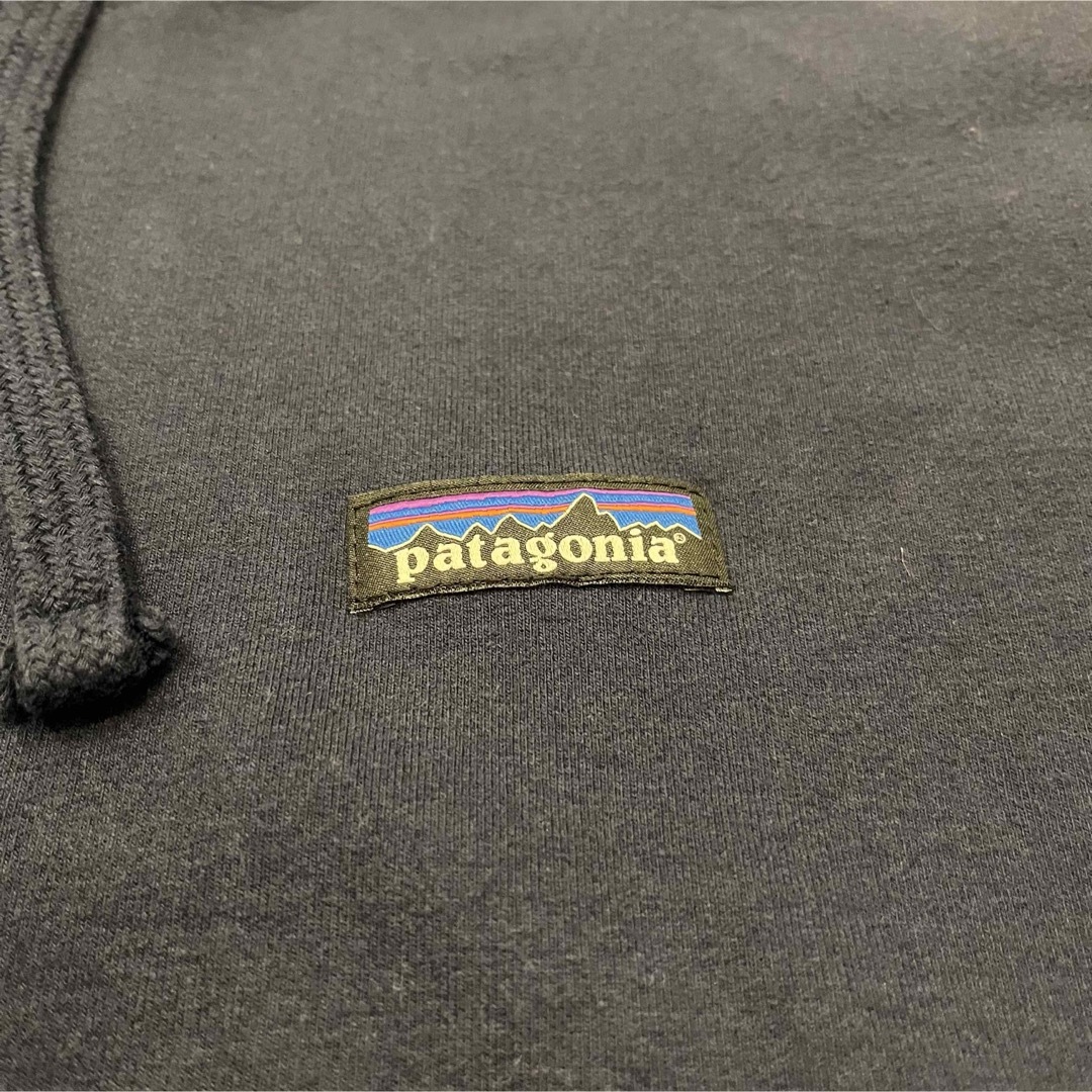 patagonia(パタゴニア)の【美品】パタゴニア ✳︎パーカー✳︎ネイビー✳︎フード メンズのトップス(パーカー)の商品写真