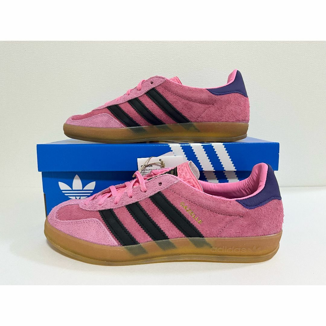 adidas(アディダス)の【新品】24cm adidas GAZELLE INDOOR ブリスピンク レディースの靴/シューズ(スニーカー)の商品写真