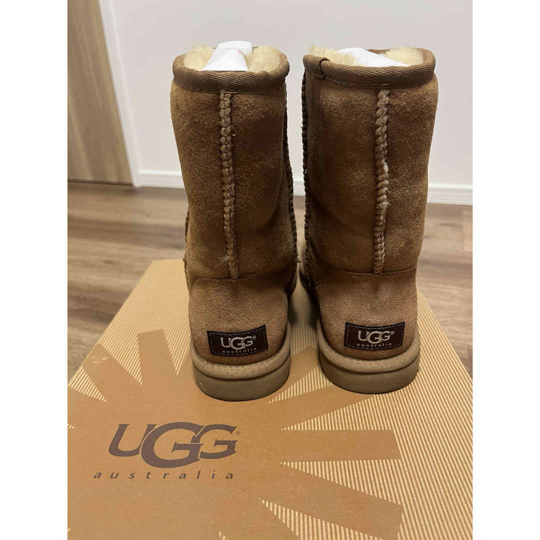 【美品】UGG W Classic short 5825 W/CHE 22.0