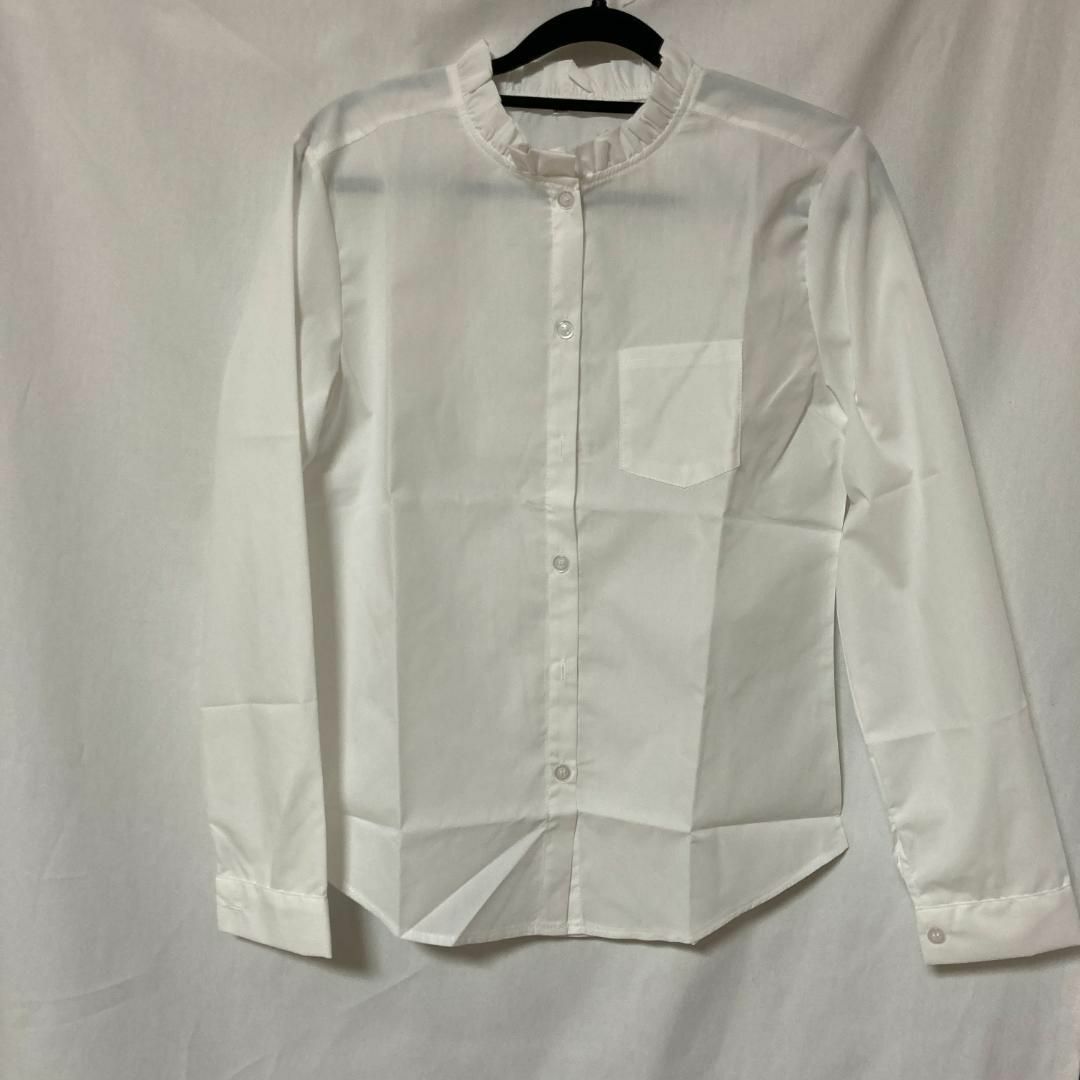 ブラウス フリル シャツ フェミニン 白シャツ　可愛い　長袖　無地　入学式　白 レディースのトップス(シャツ/ブラウス(長袖/七分))の商品写真