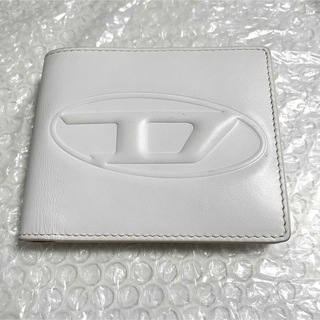 DIESEL - 【DIESEL】Dロゴ ホワイト 二つ折り財布の通販 by NEW OUTLET