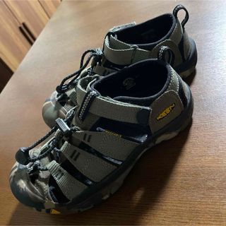 キーン(KEEN)の大人気KEEN/サンダル/水陸両用/カモフラ/迷彩/キッズサンダル/21cm(サンダル)