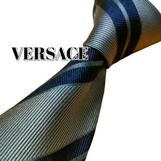 ヴェルサーチ(VERSACE)の★VERSACE★　ベルサーチ　グレー系　ストライプ　イタリア製(ネクタイ)