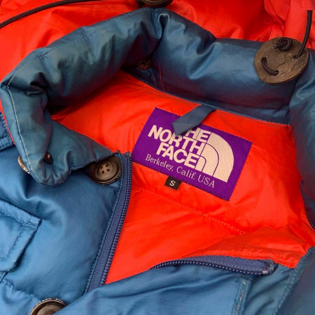 THE NORTH FACE(ザノースフェイス)のノースフェイス ダウンジャケット ロゴ Sサイズ　フード付き メンズのジャケット/アウター(ダウンジャケット)の商品写真