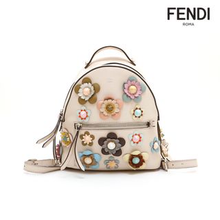 フェンディ(FENDI)のフェンディ FENDI フラワー スタッズ リュック・デイパック(リュック/バックパック)