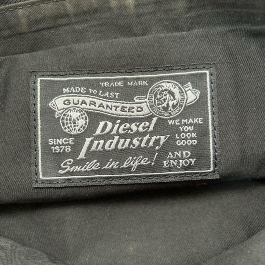 DIESEL(ディーゼル)のディーゼル クラッチバッグ - ネイビー×黒 レディースのバッグ(クラッチバッグ)の商品写真