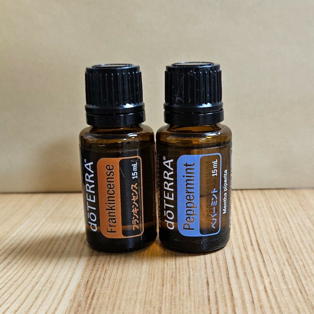 doTERRA(ドテラ)のドテラ　エッセンシャルオイル　フランキンセンス・ペパーミント コスメ/美容のリラクゼーション(エッセンシャルオイル（精油）)の商品写真