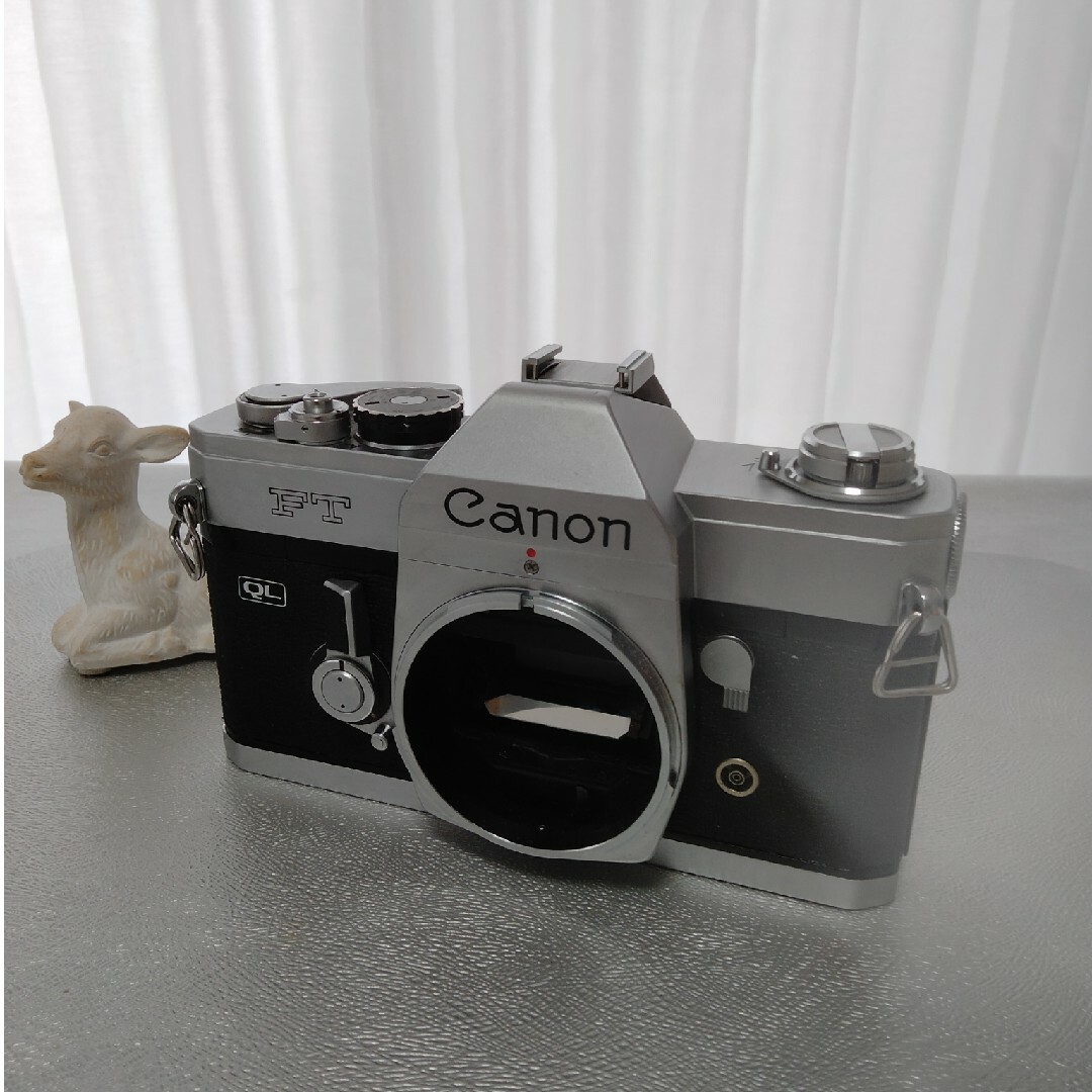 Canon(キヤノン)のCANON FT QL フィルムカメラボディ♫ スマホ/家電/カメラのカメラ(フィルムカメラ)の商品写真