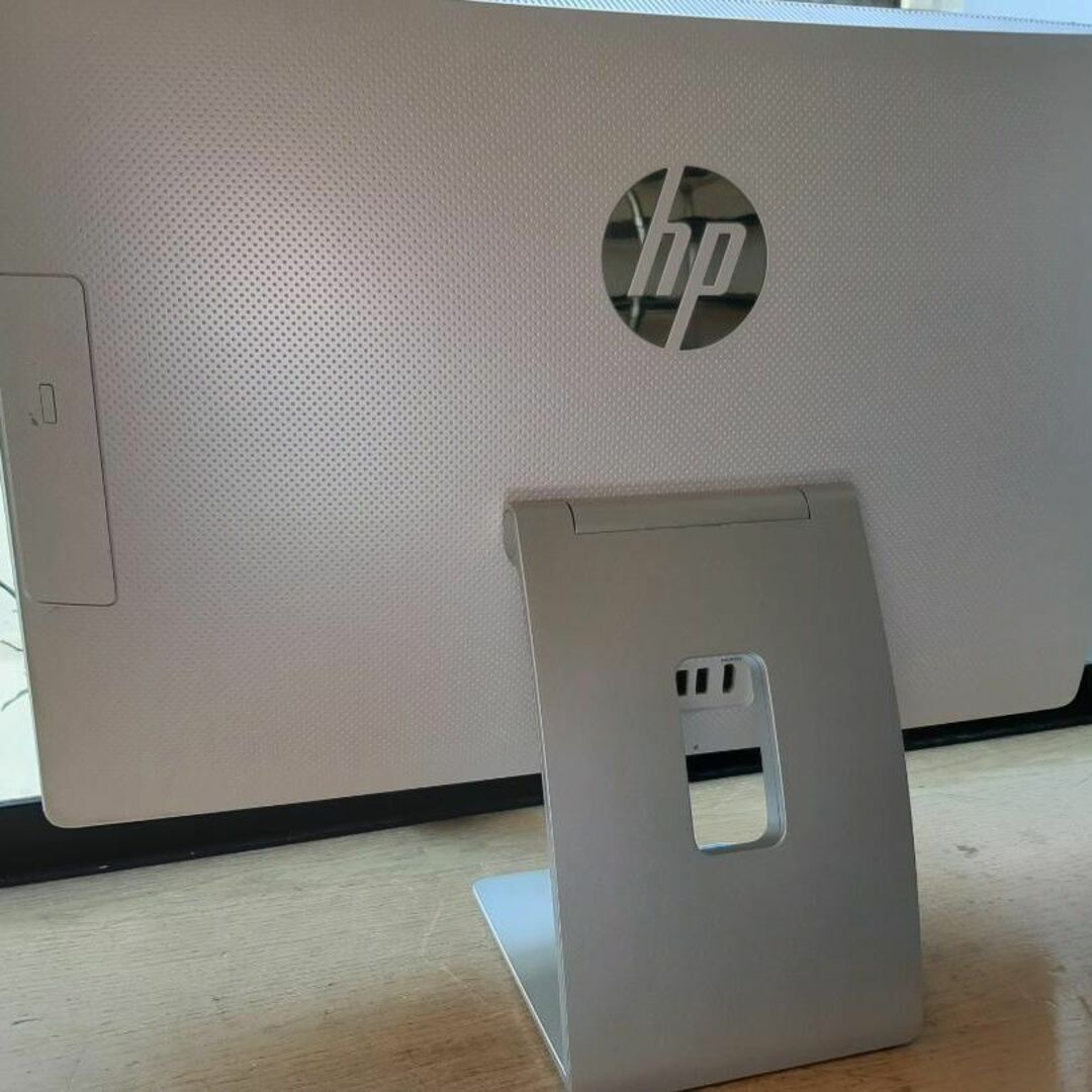 HP(ヒューレットパッカード)のつーにゃん様専用 HP 23-q161jp i5 6400T 256G/8G  スマホ/家電/カメラのPC/タブレット(デスクトップ型PC)の商品写真
