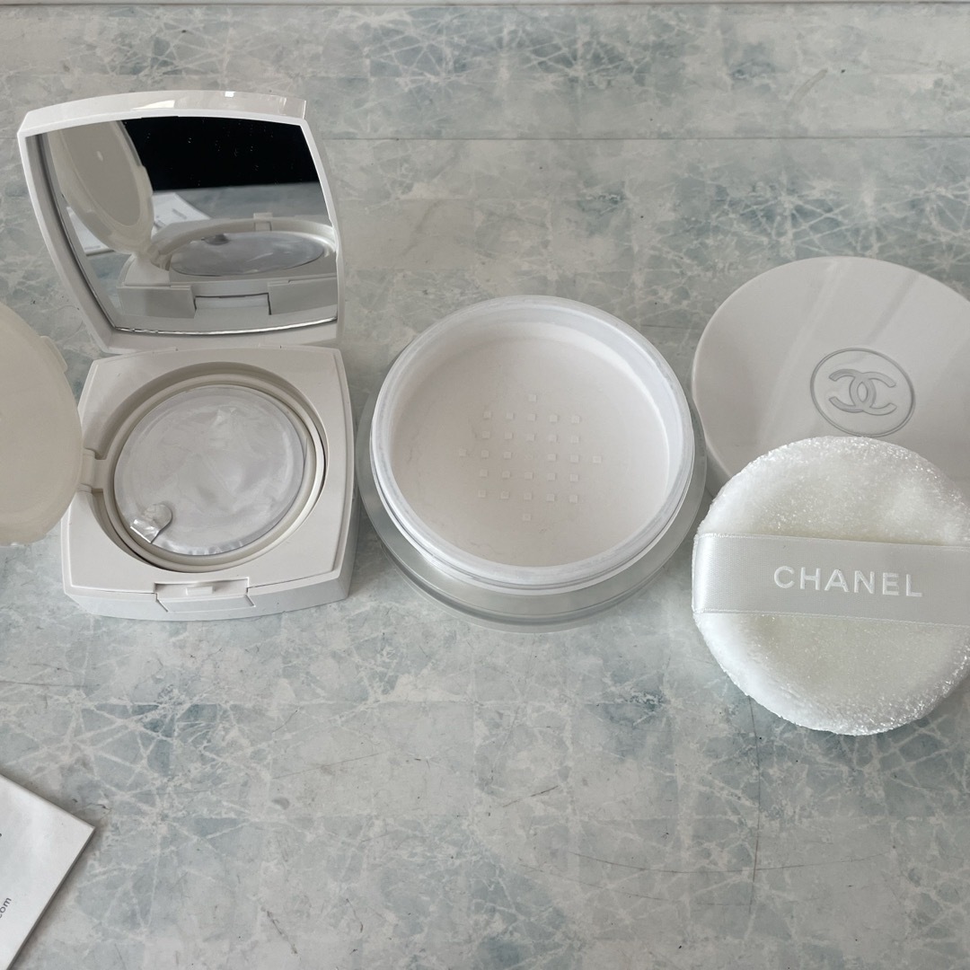 CHANEL(シャネル)のCHANEL ルブラン　フェイスパウダー　10　クッションファンデ　N10  コスメ/美容のベースメイク/化粧品(フェイスパウダー)の商品写真