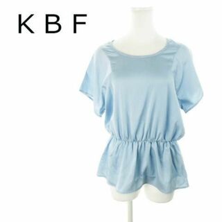 ケービーエフ(KBF)のKBF ブラウス ラウンドネック 半袖 光沢感 青 210520YH14A(シャツ/ブラウス(半袖/袖なし))