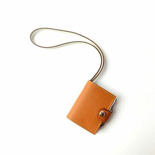 エルメス(Hermes)の美品 エルメス HERMES ユリス ナノ 手帳 バッグチャーム U刻印(チャーム)