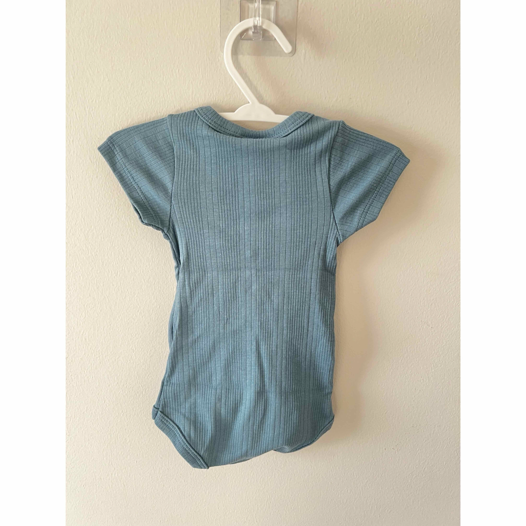 PETIT BATEAU(プチバトー)の[新品]プチバトー　3ヶ月　半袖ロンパース　ブルー キッズ/ベビー/マタニティのベビー服(~85cm)(ロンパース)の商品写真