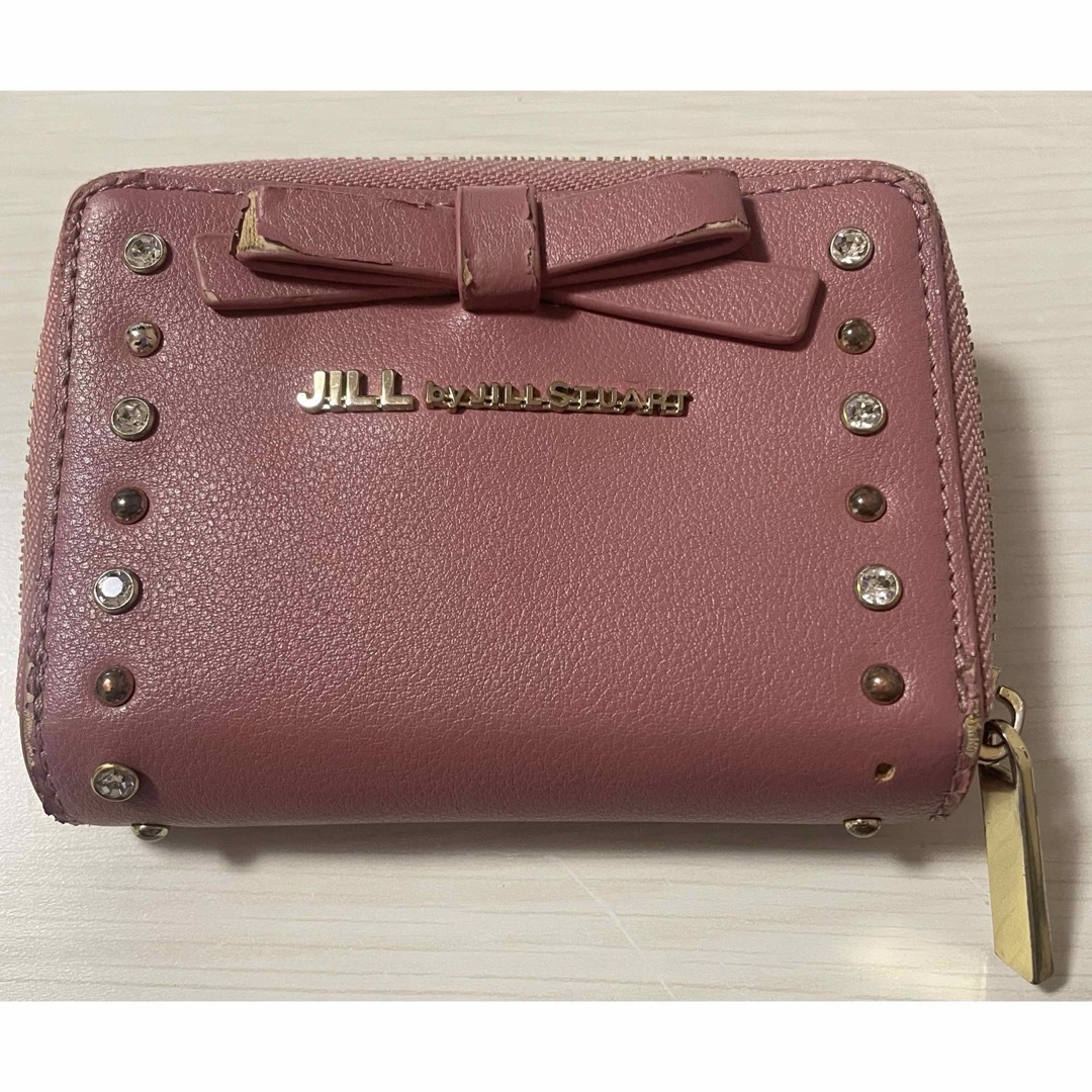 JILL by JILLSTUART(ジルバイジルスチュアート)のJILL BY JILLSTUART 二つ折り財布 レディースのファッション小物(財布)の商品写真